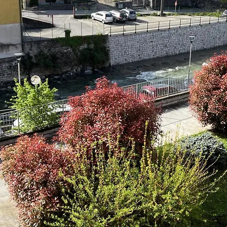 And River Feelings -